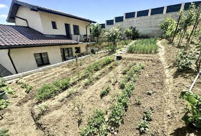 Casă individuală cu 4 camere cu Canalizare în Florești - 1