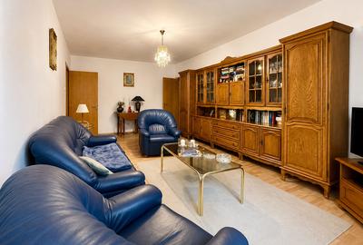 Apartament cu 3 camere în Văcăresti - 1