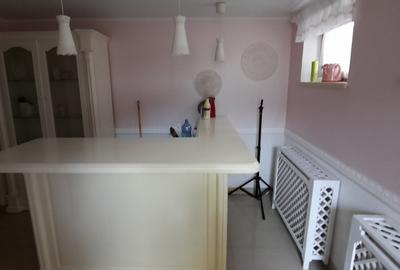 Spațiu comercial, de 300 mp, în Central - 4