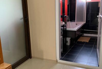 Casă cu 3 camere cu Teren 1064 Mp în Pielești