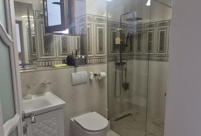 Casă cu 5 camere cu Teren 400 Mp în Central