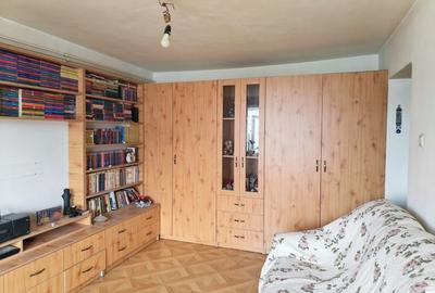 Apartament cu 2 camere decomandat în Colentina