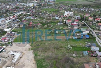 Teren de 2700 mp, în Mărgineni