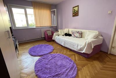 Apartament cu 3 camere semidecomandat în Cetății - 2