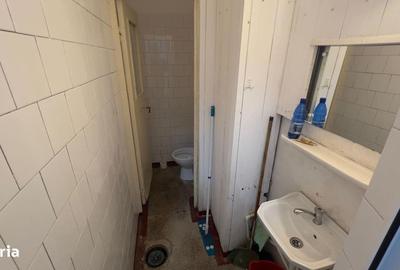 Spațiu comercial, de 55 mp, în Petros - 7