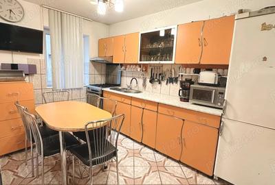 Apartament cu 3 camere decomandat în Central - 1