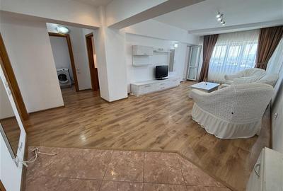 Apartament cu 3 camere decomandat în Ștefan cel Mare