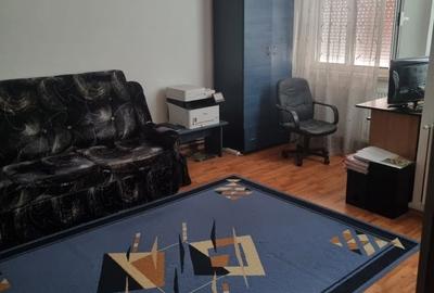Apartament cu 3 camere decomandat în Mofleni - 2