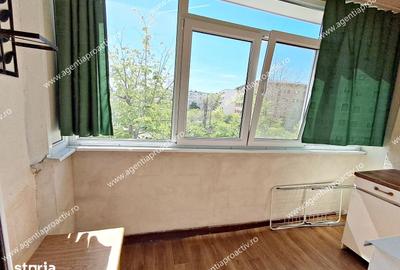 Apartament cu 3 camere decomandat în Micro 21