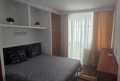 Apartament cu 3 camere decomandat în Giurgiului