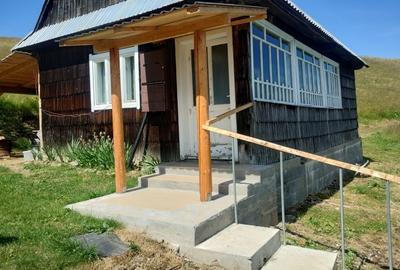 Casă cu 2 camere în Măguri