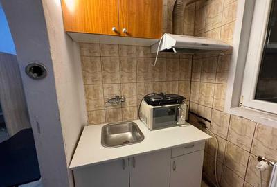 Garsonieră semidecomandată în Vitan