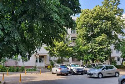 Apartament cu 4 camere decomandat, mobilat în Drumul Taberei