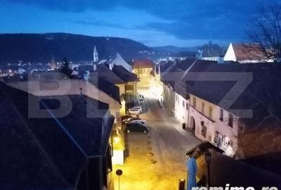 Casă cu 4 camere cu Teren 100 Mp în Central - 9