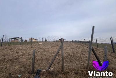 Teren agricol intravilan de 650 mp, în Est - 1