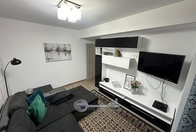 Apartament cu 2 camere decomandat în Nicolina