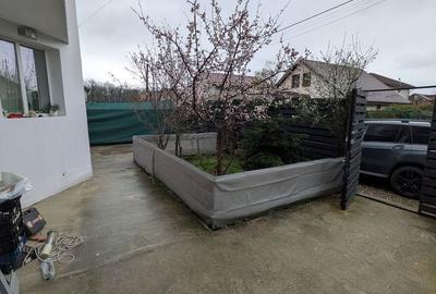 Casă cu 5 camere cu Teren 182 Mp în Central - 1