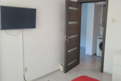 Apartament cu 2 camere semidecomandat în Crângași