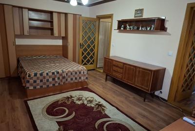 Garsonieră în Uiești