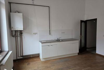 Casă cu 5 camere cu Teren 220 Mp în Orașul Nou - 11