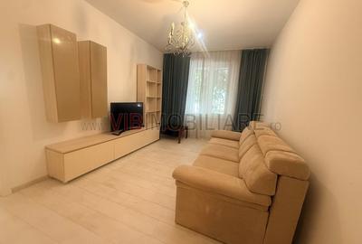 Apartament cu 3 camere semidecomandat în Floreasca