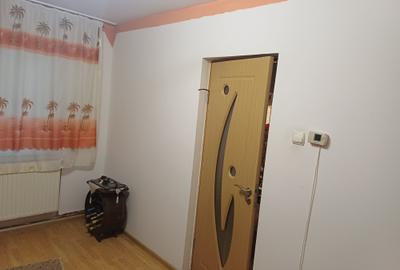 Apartament cu 2 camere decomandat în Micro 14