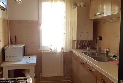 Apartament cu 2 camere semidecomandat în Podu Roș - 2