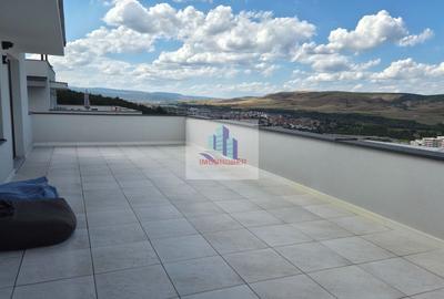Apartament cu 3 camere semidecomandat, mobilat în Florești - 4