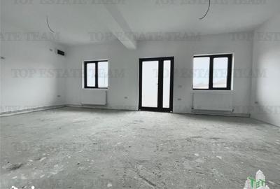 Casă cu 4 camere cu Canalizare în Lumina - 1