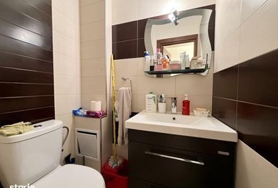 Apartament cu 3 camere decomandat în Lunei