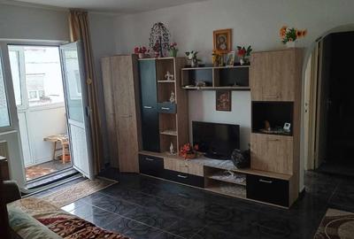 Apartament cu 2 camere semidecomandat în Exterior Vest
