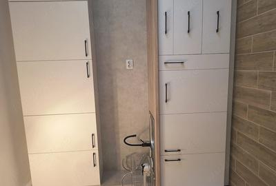 Apartament cu 3 camere decomandat în Soarelui