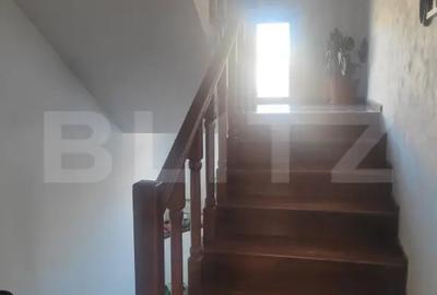 Casă cu 5 camere cu Teren 500 Mp în Central
