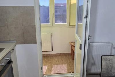 Apartament cu 2 camere decomandat în 1 Mai