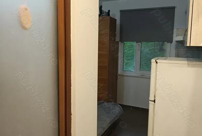 Garsonieră decomandată în Central
