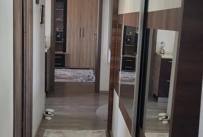 Apartament cu 3 camere decomandat în Lăureni - 3