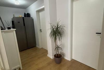 Apartament cu 3 camere semidecomandat, mobilat în Florești - 12