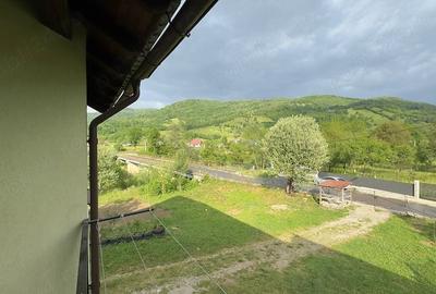 Casă cu Teren 5700 Mp în Leordina - 5