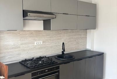 Apartament cu 2 camere decomandat, mobilat în Central