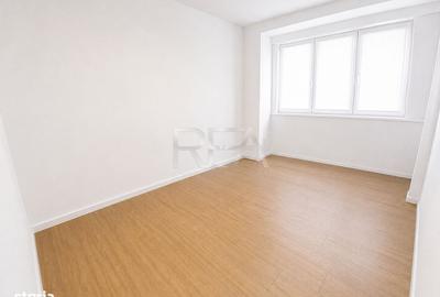 Apartament cu 3 camere semidecomandat în Sebastian