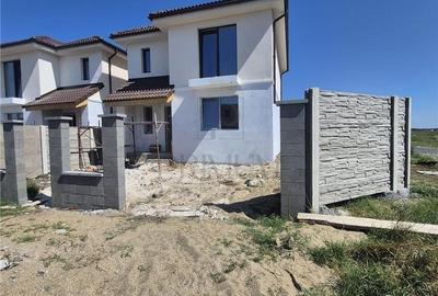 Casă cu 4 camere în Moșnița Nouă