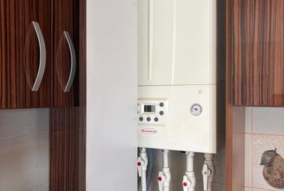 Casă cu 4 camere cu Teren 500 Mp în Central - 5