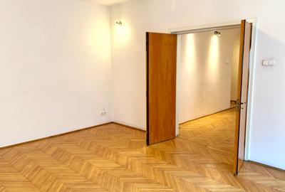 Apartament cu 4 camere decomandat în Victoriei - 1