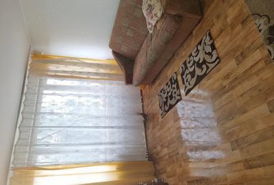 Apartament cu 3 camere semidecomandat în Ștefan cel Mare