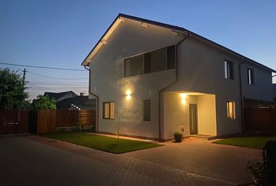 Duplex cu 5 camere cu Canalizare în Afumați