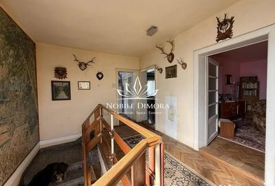 Casă cu 4 camere cu Teren 398 Mp în Central