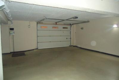 Apartament cu 3 camere în Km 5 - 8