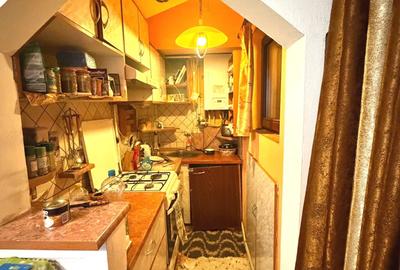 Apartament cu 3 camere nedecomandat în Central - 1