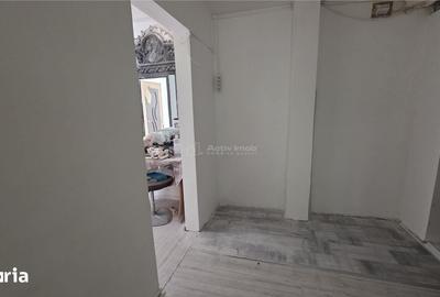 Apartament cu 3 camere decomandat în Valea Rosie