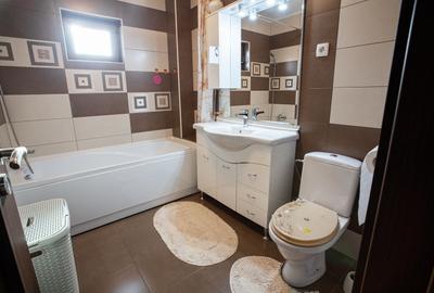 Apartament cu 4 camere decomandat în Central